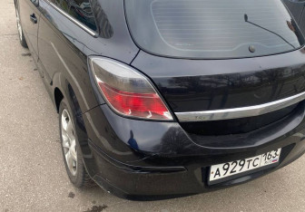 Подержанный автомобиль Opel Astra Hatchback 2007 года (9 фото)