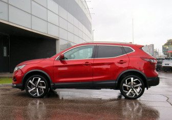 Подержанный автомобиль Nissan Qashqai 2020 года (8 фото)