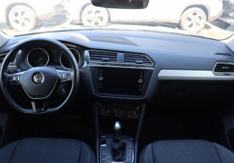 Подержанный автомобиль Volkswagen Tiguan 2018 года (13 фото)