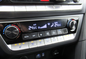 Подержанный автомобиль Hyundai Sonata 2017 года (18 фото)