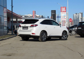Подержанный автомобиль Lexus RX 2014 года (5 фото)