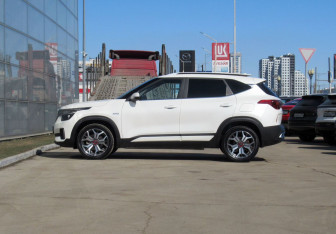 Подержанный автомобиль Kia Seltos 2020 года (8 фото)