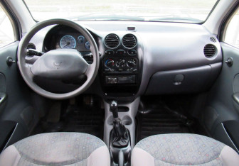 Подержанный автомобиль Daewoo Matiz 2010 года (13 фото)