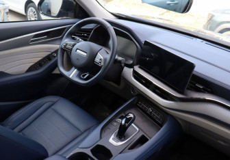 Подержанный автомобиль Haval F7 2024 года (12 фото)