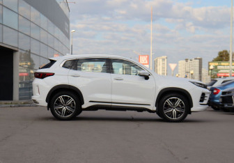 Подержанный автомобиль Exeed LX 2022 года (4 фото)