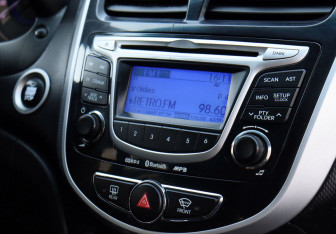 Подержанный автомобиль Hyundai Solaris Sedan 2011 года (15 фото)