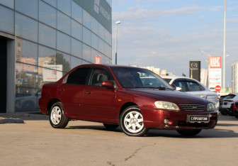Подержанный автомобиль Kia Spectra Sedan 2008 года (3 фото)
