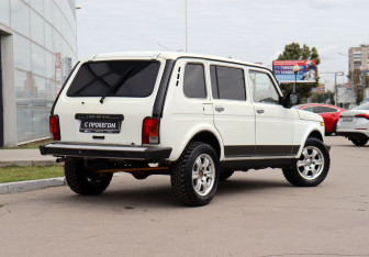Подержанный автомобиль LADA (ВАЗ) 2131 (4x4) 2014 года (5 фото)