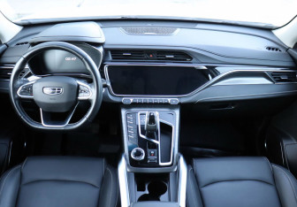 Подержанный автомобиль Geely Atlas Pro 2023 года (14 фото)