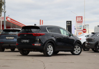 Подержанный автомобиль Kia Sportage 2017 года (5 фото)