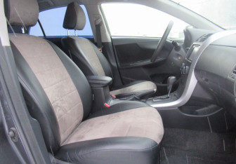 Подержанный автомобиль Toyota Corolla Sedan 2011 года (18 фото)