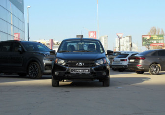 Подержанный автомобиль LADA (ВАЗ) Granta Sedan 2023 года (2 фото)