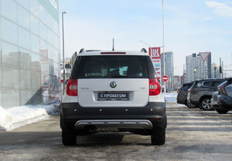 Подержанный автомобиль Skoda Yeti 2013 года (6 фото)