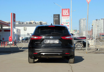 Подержанный автомобиль Nissan Qashqai 2018 года (6 фото)