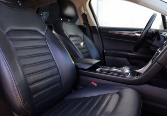 Подержанный автомобиль Ford Fusion (North America) 2016 года (11 фото)