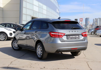 Подержанный автомобиль LADA (ВАЗ) Vesta Wagon 2019 года (7 фото)