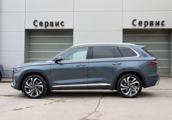Подержанный автомобиль Geely Monjaro 2025 года (8 фото)