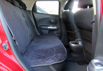 Подержанный автомобиль Nissan Juke 2011 года (11 фото)