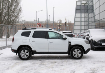 Подержанный автомобиль Renault Duster 2021 года (4 фото)