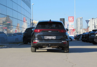 Подержанный автомобиль Kia Sportage 2019 года (6 фото)