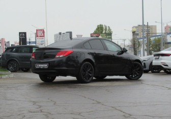 Подержанный автомобиль Opel Insignia Sedan 2012 года (5 фото)