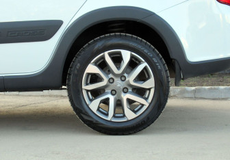 Подержанный автомобиль LADA (ВАЗ) Granta Wagon 2023 года (10 фото)