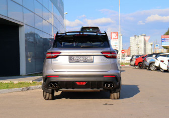 Подержанный автомобиль Geely Coolray 2023 года (6 фото)