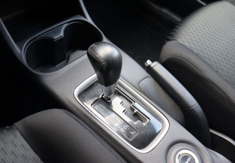 Подержанный автомобиль Mitsubishi Outlander 2015 года (13 фото)