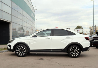 Подержанный автомобиль LADA (ВАЗ) Vesta Sedan 2023 года (8 фото)