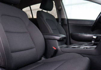 Подержанный автомобиль Kia Sportage 2017 года (20 фото)