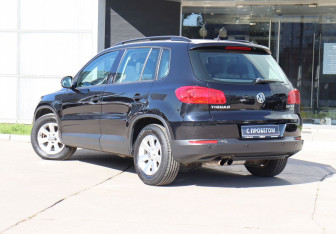 Подержанный автомобиль Volkswagen Tiguan 2013 года (7 фото)