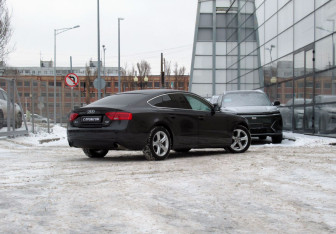 Подержанный автомобиль Audi A5 Liftback 2011 года (5 фото)
