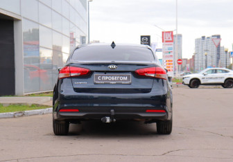 Подержанный автомобиль Kia Cerato Sedan 2019 года (6 фото)