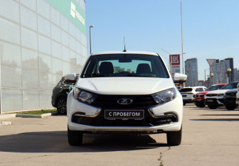 Подержанный автомобиль LADA (ВАЗ) Granta Sedan 2023 года (2 фото)