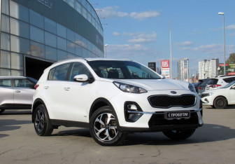 Подержанный автомобиль Kia Sportage 2018 года (3 фото)