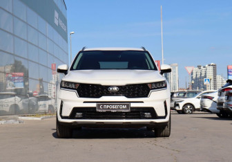 Подержанный автомобиль Kia Sorento 2020 года (2 фото)