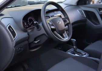 Подержанный автомобиль Hyundai Creta 2019 года (18 фото)
