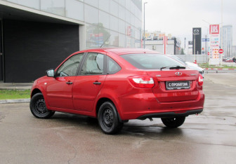 Подержанный автомобиль LADA (ВАЗ) Granta Liftback 2017 года (7 фото)