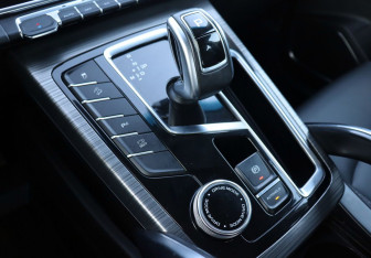 Подержанный автомобиль Geely Atlas Pro 2023 года (18 фото)