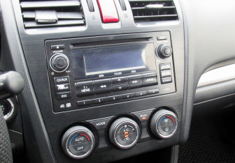 Подержанный автомобиль Subaru Impreza Hatchback 2013 года (13 фото)