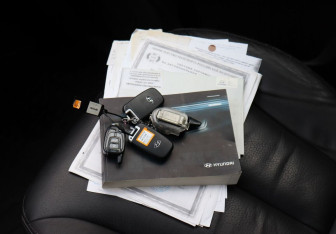 Подержанный автомобиль Hyundai Santa Fe 2011 года (22 фото)