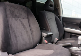 Подержанный автомобиль Nissan X-Trail 2011 года (20 фото)