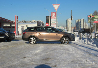 Подержанный автомобиль LADA (ВАЗ) Vesta Wagon 2019 года (4 фото)