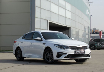 Подержанный автомобиль Kia Optima Sedan 2019 года (3 фото)