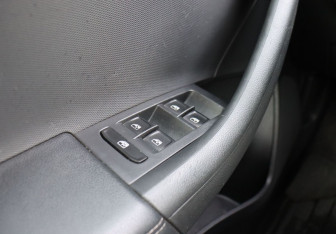 Подержанный автомобиль Skoda Rapid Liftback 2021 года (11 фото)