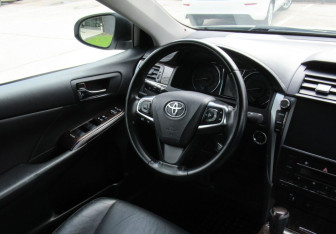 Подержанный автомобиль Toyota Camry Sedan 2017 года (12 фото)
