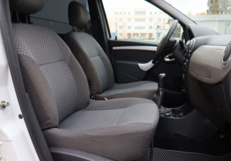 Подержанный автомобиль LADA (ВАЗ) Largus Wagon 2017 года (16 фото)