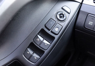 Подержанный автомобиль Hyundai Avante Sedan 2012 года (18 фото)