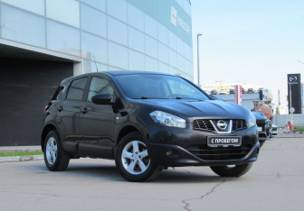 Подержанный автомобиль Nissan Qashqai 2010 года (3 фото)
