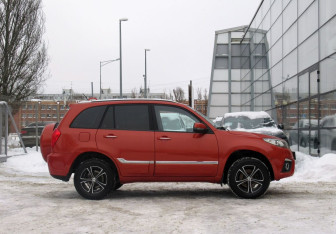 Подержанный автомобиль Chery Tiggo 3 2017 года (4 фото)
